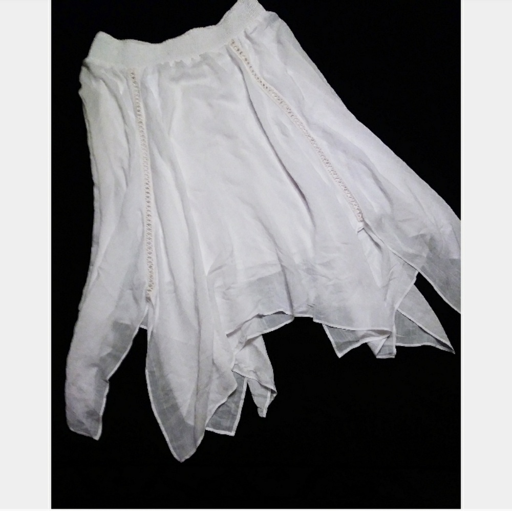 New Direction white med/long skirt